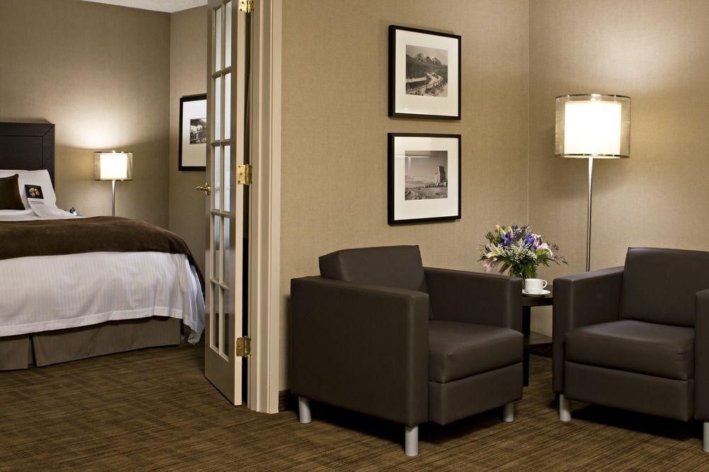 เดลต้า โฮเต็ล บาย แมริออท แคลกรีแอร์พอร์ต อิน-เทอร์มินัล Hotel คาลการี ภายนอก รูปภาพ