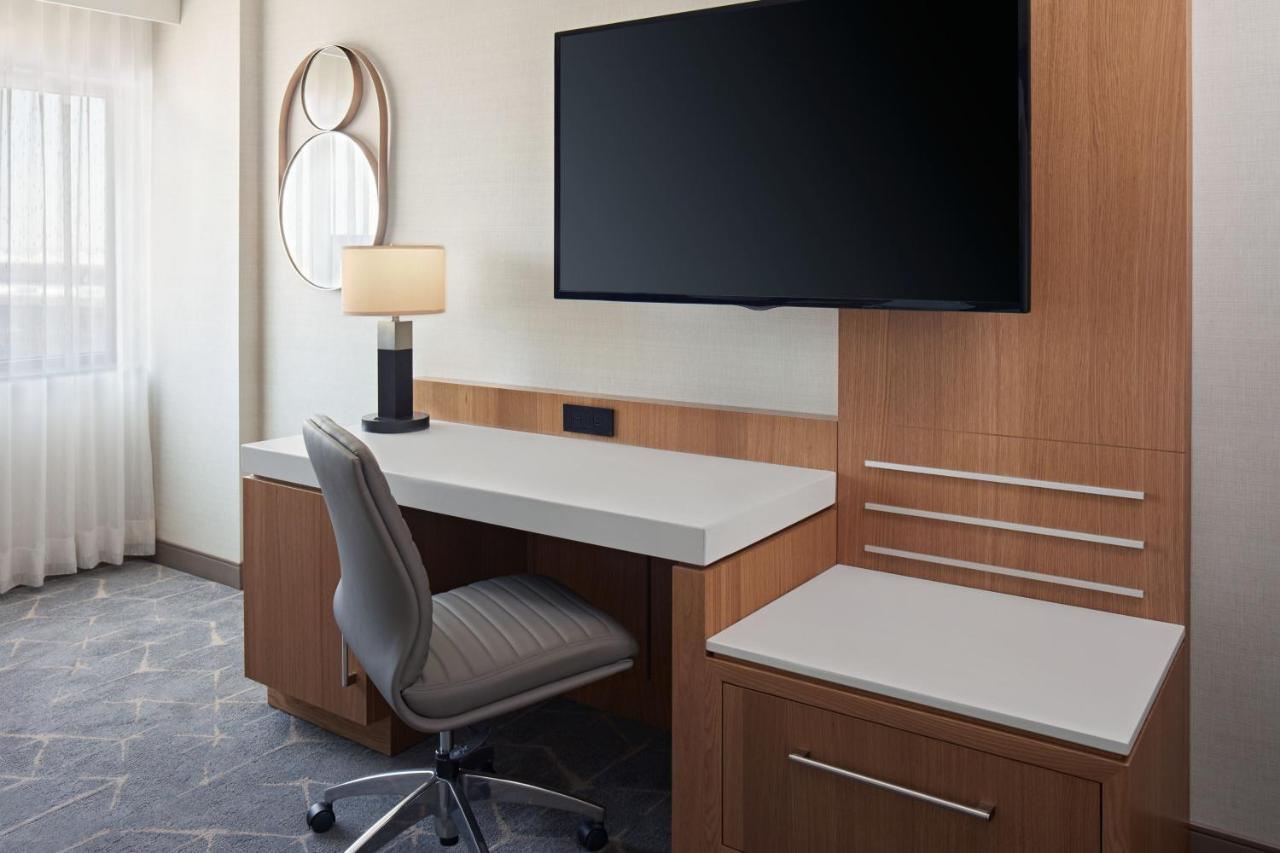 เดลต้า โฮเต็ล บาย แมริออท แคลกรีแอร์พอร์ต อิน-เทอร์มินัล Hotel คาลการี ภายนอก รูปภาพ