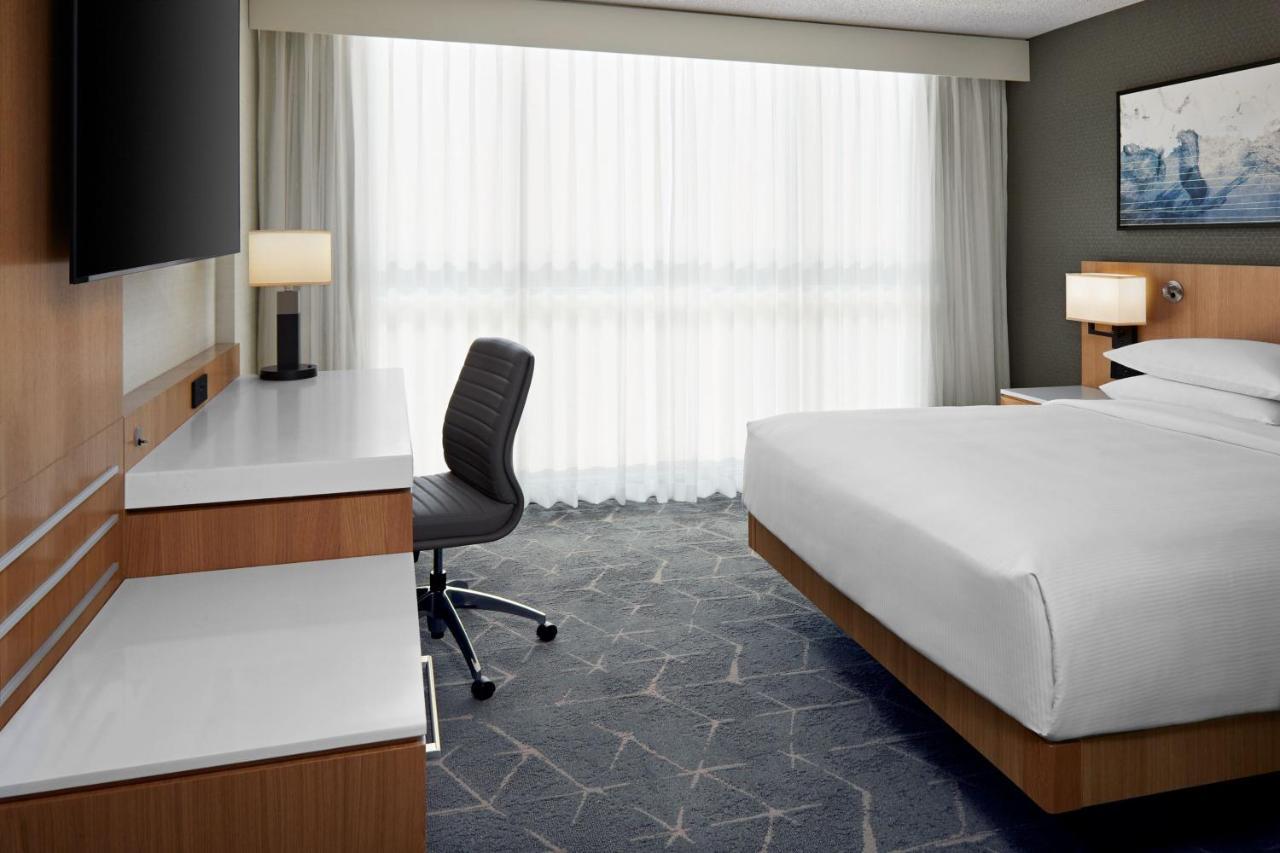 เดลต้า โฮเต็ล บาย แมริออท แคลกรีแอร์พอร์ต อิน-เทอร์มินัล Hotel คาลการี ภายนอก รูปภาพ
