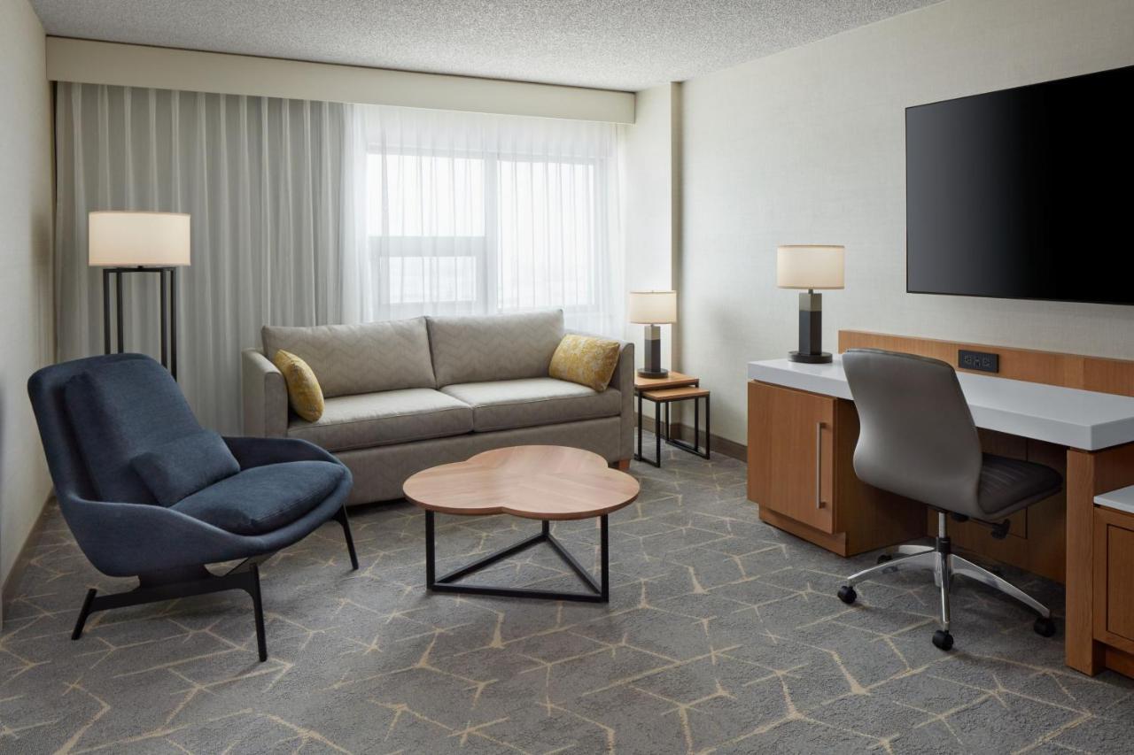เดลต้า โฮเต็ล บาย แมริออท แคลกรีแอร์พอร์ต อิน-เทอร์มินัล Hotel คาลการี ภายนอก รูปภาพ
