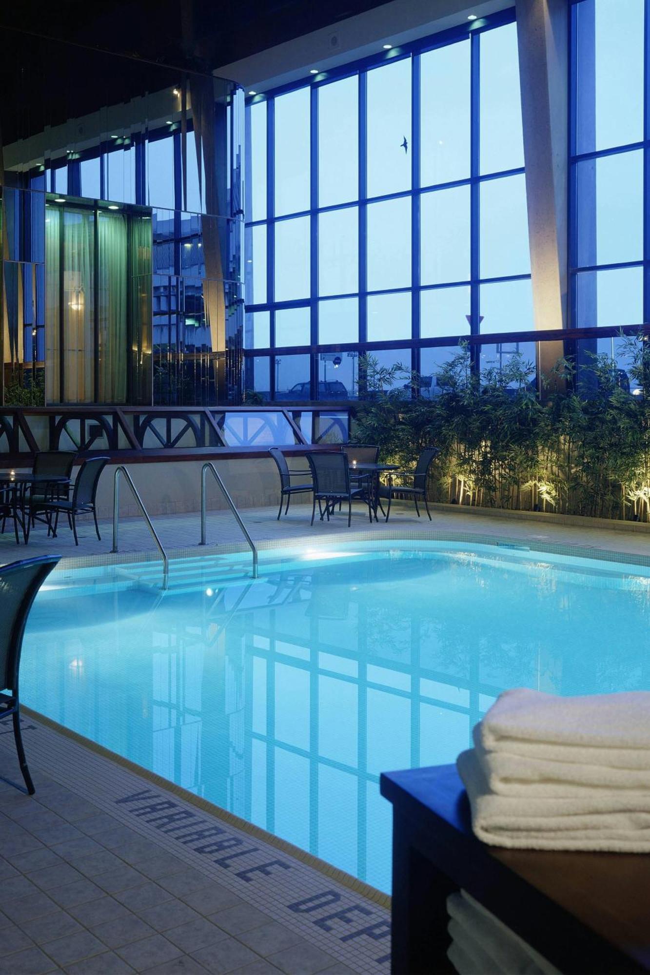 เดลต้า โฮเต็ล บาย แมริออท แคลกรีแอร์พอร์ต อิน-เทอร์มินัล Hotel คาลการี ภายนอก รูปภาพ