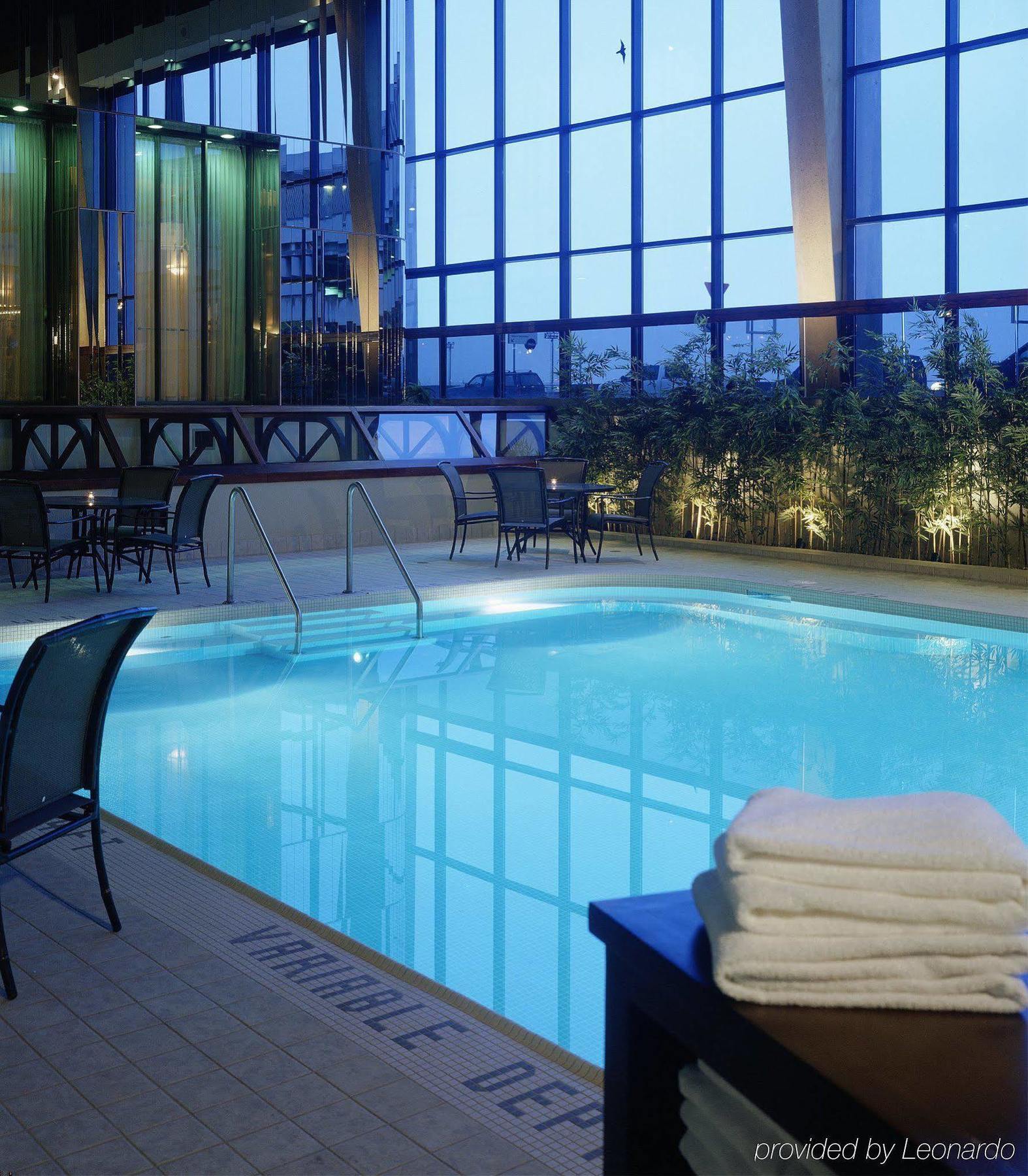 เดลต้า โฮเต็ล บาย แมริออท แคลกรีแอร์พอร์ต อิน-เทอร์มินัล Hotel คาลการี ภายนอก รูปภาพ